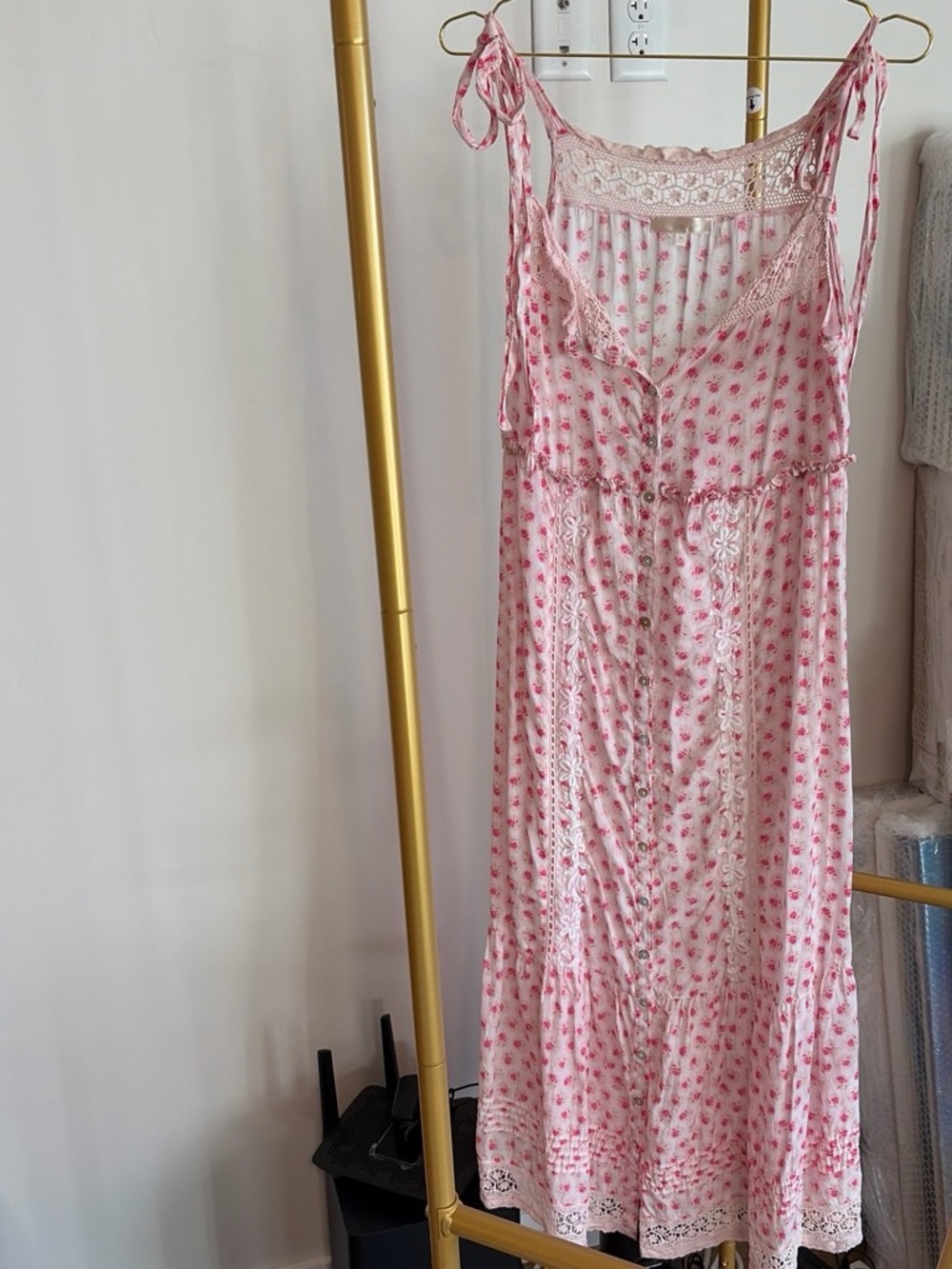 LoveShackFancy Pink Floral Tie-Shoulder Lace-Trim Chemise